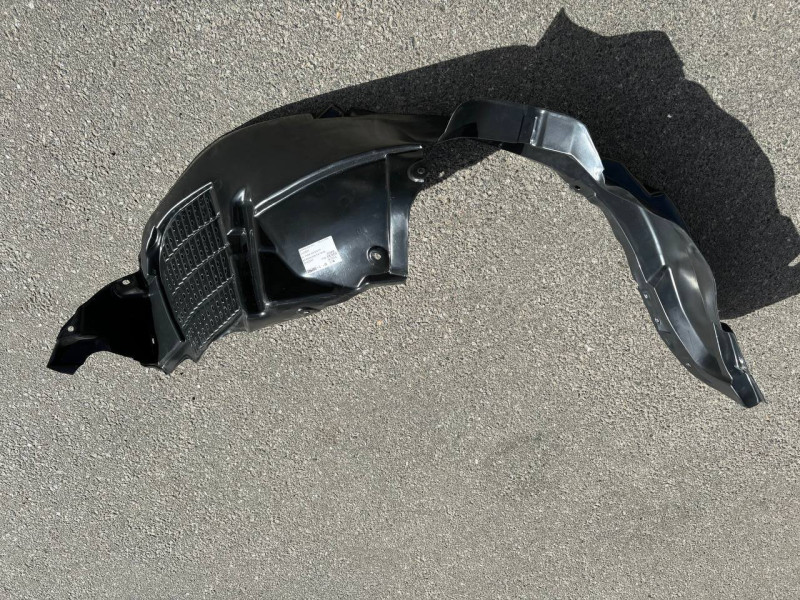 Підкрилок передній правий Kia Sportage 2004-2008 (FPS) 868121F000