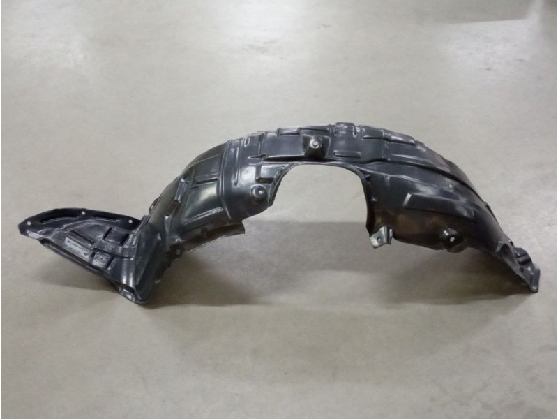 Підкрилок передній правий Mazda 5 2010-2018 Тайвань