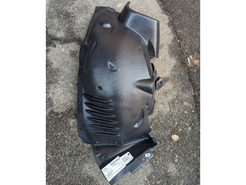 Підкрилок передній правий (передня частина) Mercedes C-class W204 2011-2014 BAPMIC A2046905930