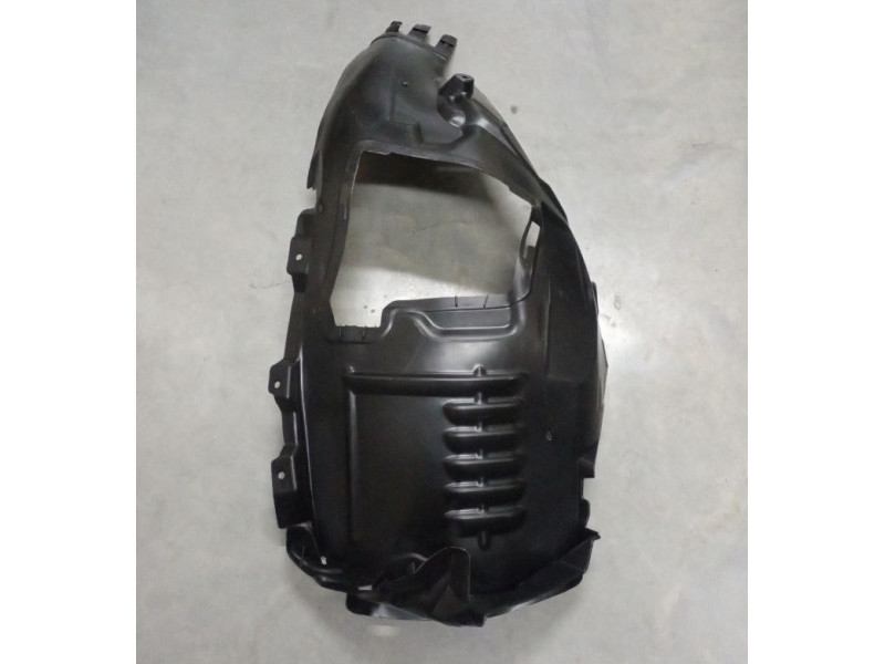 Підкрилок передній правий (без лючка) Mercedes C-class W205 2014-2018 A2056903201