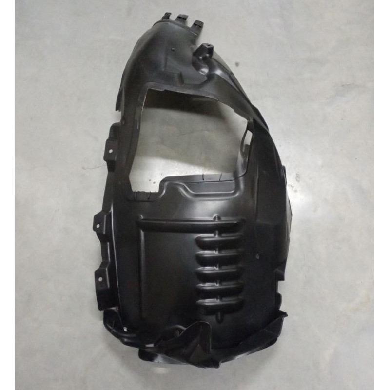 Підкрилок передній правий (без лючка) Mercedes C-class W205 2014-2018 A2056903201