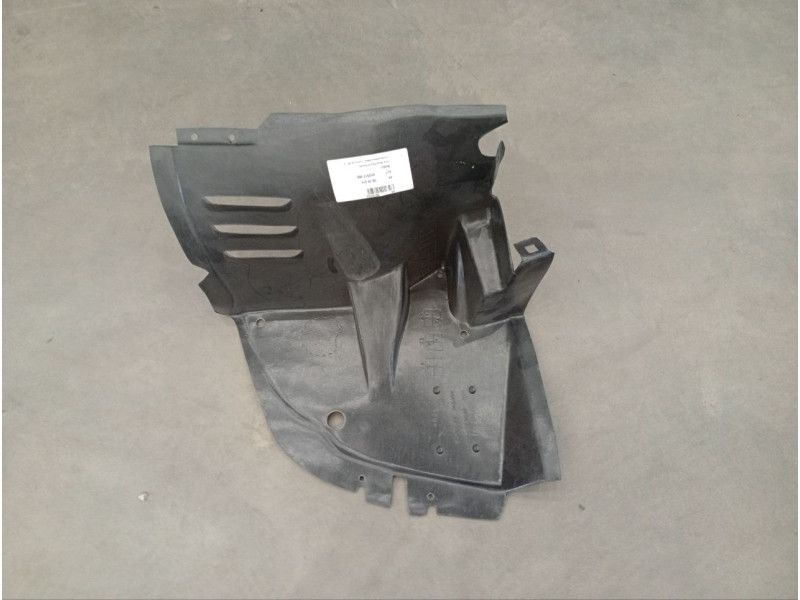 Підкрилок передній правий (пер. частина) Mercedes C W202 1997-2001 FL A2026982830