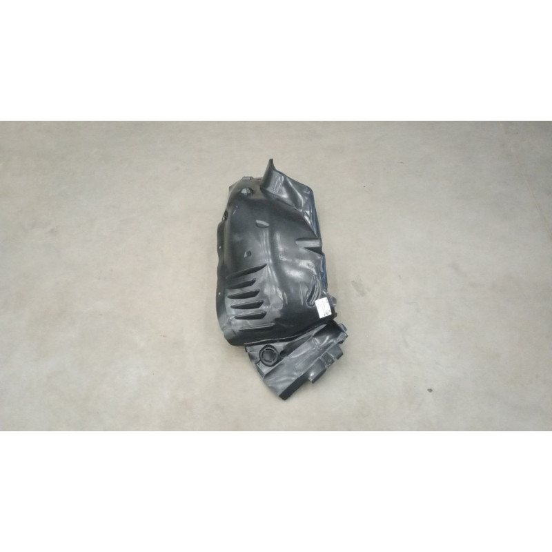 Підкрилок передній правий (пер. частина) Mercedes C W204 07-11 Тайвань A2046900230