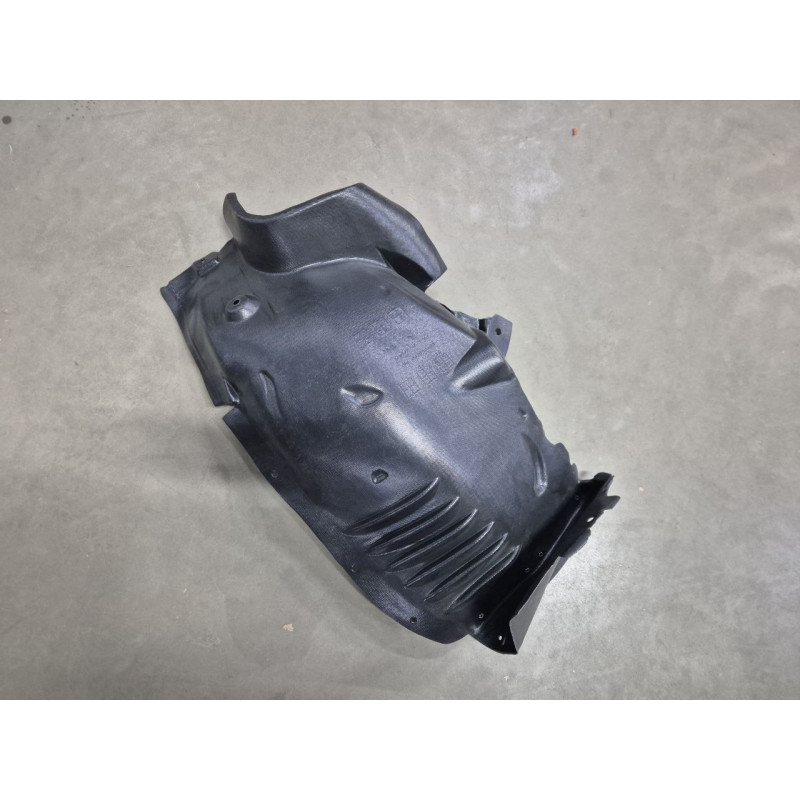 Підкрилок передній правий Mercedes C W204 2007-2011 TW A2046900230