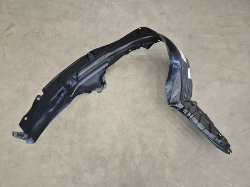 Підкрилок передній правий Nissan Almera Classic 2006-2013 Тайвань 63880-95F0A