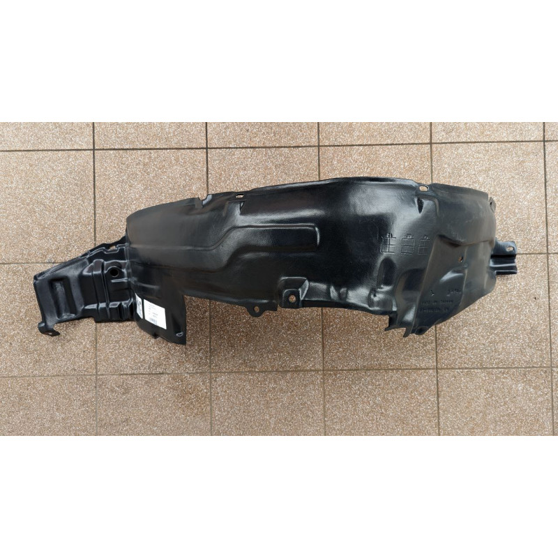 Підкрилок передній правий Nissan Almera N15 1995-1999 LKQ 638420N000