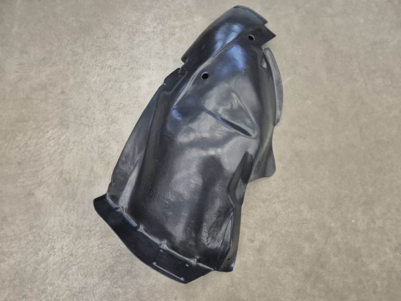 Підкрилок передній правий (передня частина) Opel Vivaro, Renault Trafic 01-14 FPS 91165339