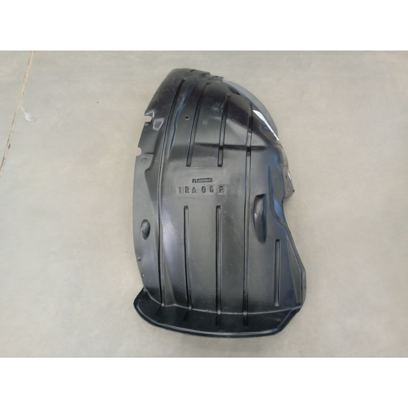 Підкрилок передній правий (передня частина) Opel Vivaro, Renault Trafic 2001-2014 TW 91165339