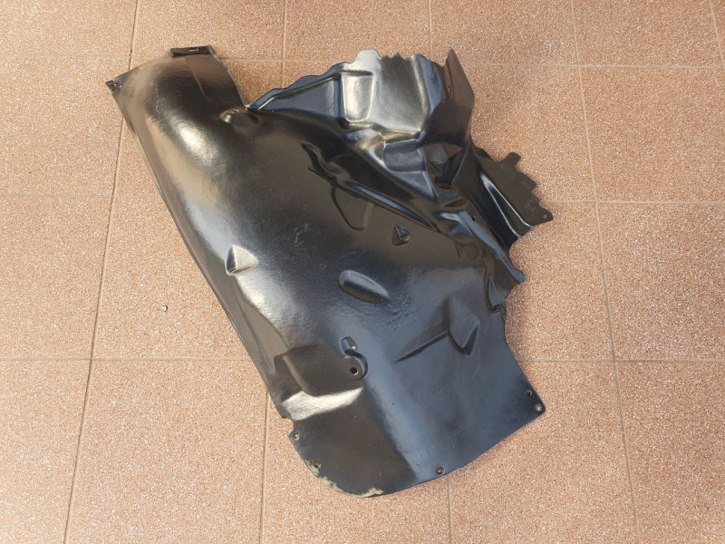 Підкрилок передній правий (передня частина) Audi A8 2002-2010 FPS 4E0821172H