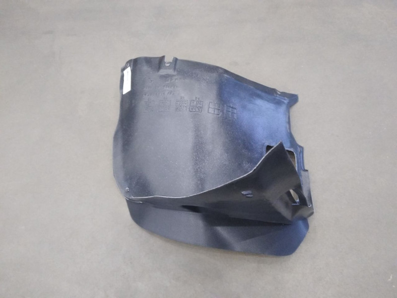 Підкрилок передній правий (передня частина) BMW 3 E46 1998-2006 LKQ 51718193812