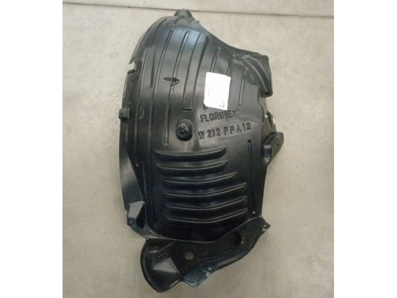 Підкрилок передній правий (передня частина) Mercedes E-Class W212 AMG 2009-2015 Elit A2126903430