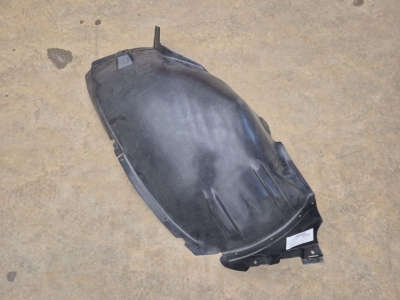 Підкрилок передній правий (передня частина) Mercedes ML W164 2005-2011 TW A1648802805