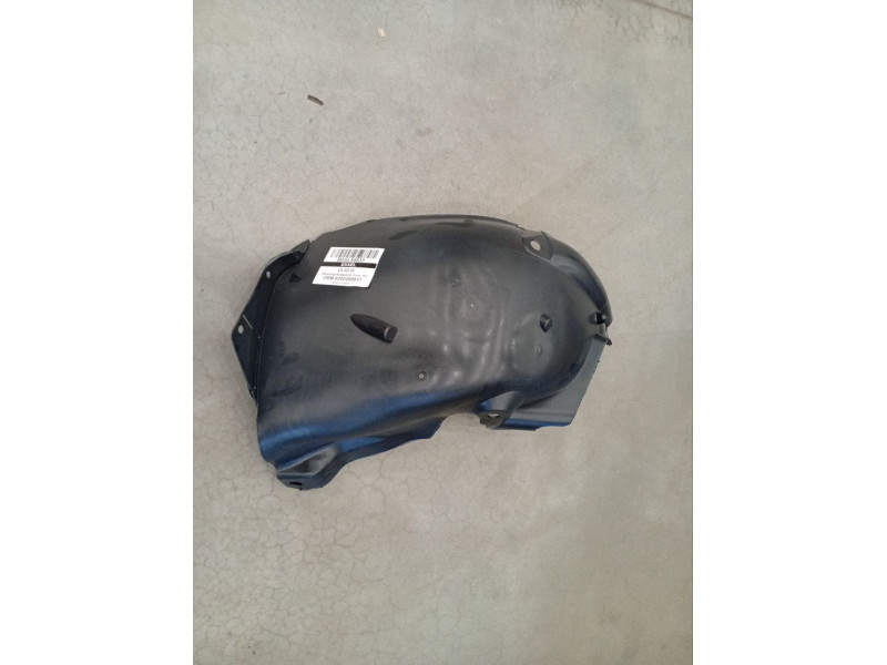 Підкрилок передній правий (передня частина) Renault Clio 3 2005-2012 EXXEL 8200289937