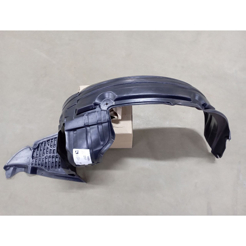 Підкрилок передній правий Renault Laguna 2 2001-2007 FL 8200447824