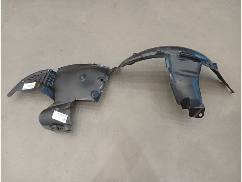 Підкрилок передній правий Renault Symbol / Clio 02-08 Тайвань 8200067075