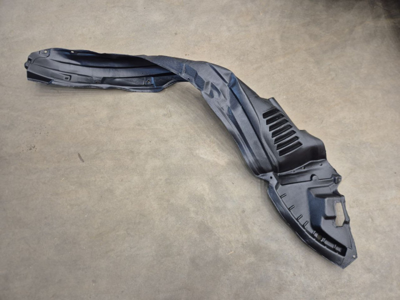 Підкрилок передній правий Toyota Avensis 2003-2006 FPS Китай 5387505040