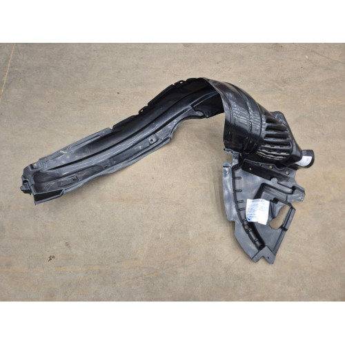 Підкрилок передній правий Toyota Avensis 2003-2006 Tempest