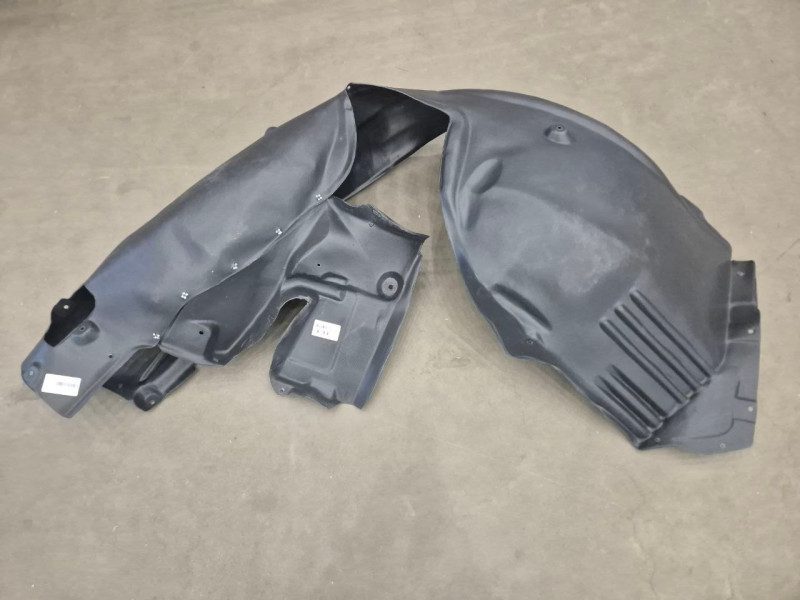 Підкрилок правий передній BMW 5 E60 2003-2010 LKQ 51717033750