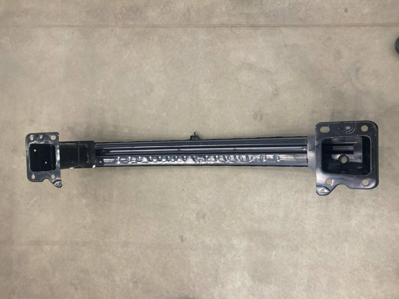 Підсилювач переднього бампера Hyundai Sonata DN8 19- (Тайвань) 64900L0000