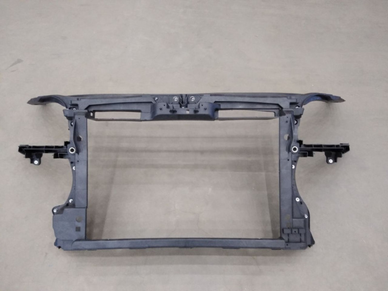 Панель передня Audi A3 03-09 (1.6 1.6 FSI 2.0 FSI 2.0 TFSI 1.9 TDI) LKQ 8P0805588