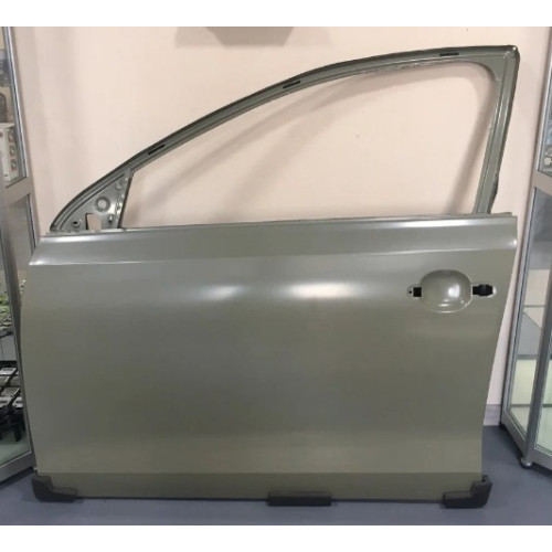 Двері передні ліві VW Jetta 6 USA 2011-2018 Signeda 5C6831055B