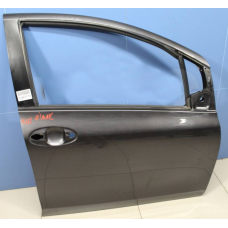Двері передні праві Toyota Yaris 2006-2011 хетчбек FPS 6711152150