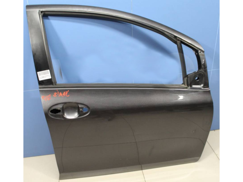 Двері передні праві Toyota Yaris 2006-2011 хетчбек FPS 6711152150