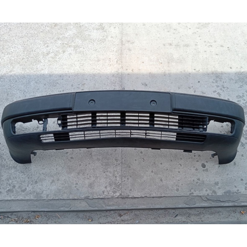 Бампер передній Audi 100 C4 1991-1994 Signeda 4A0807101A