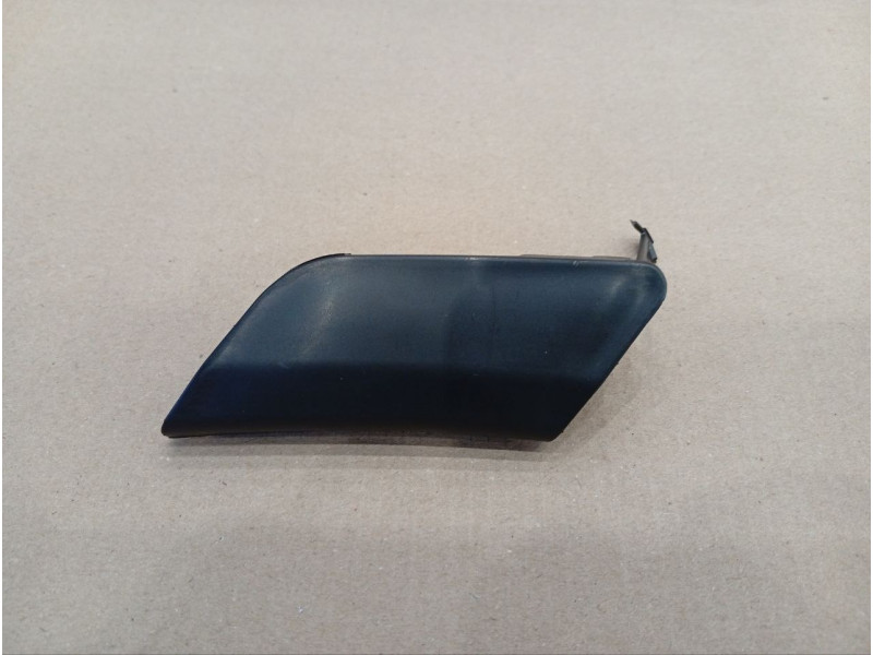 Заглушка гака переднього бампера Toyota Corolla E21 19- Європа (Тайвань) в бампері 5212802920