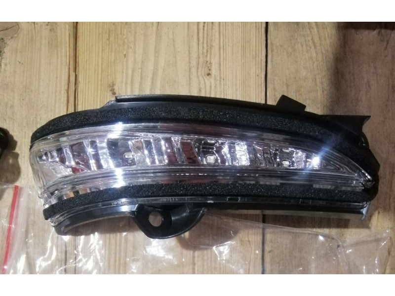 Покажчик повороту дзеркала правий Ford Mondeo 5 2014-2021 Китай 5220427