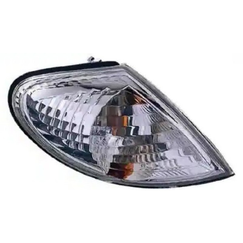 Покажчик повороту правий Nissan Almera 00-06 (TYC) білий 26130BM415