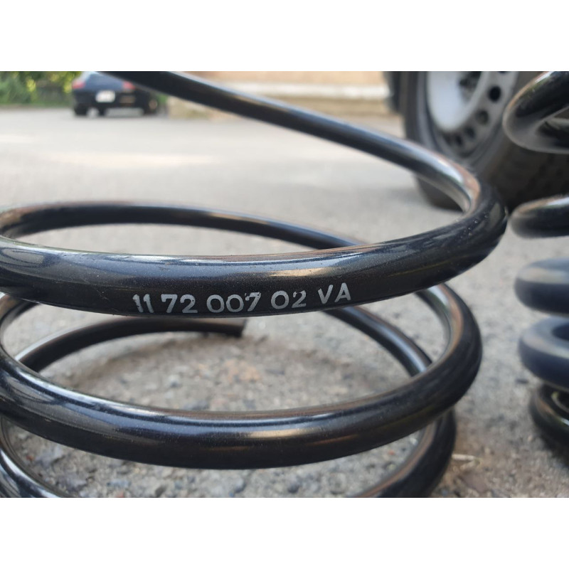 Пружини понижуючі Eibach для передньої осі Porsche 911/997 Carrera 4 2005-2012 E10-72-007-02-22