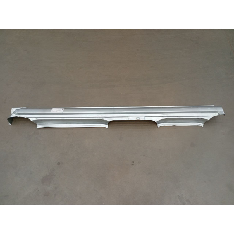 Поріг правий Kia Sorento 02-09 (Klokkerholm)