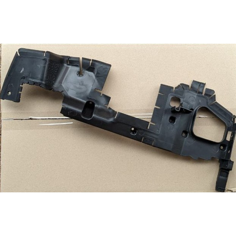 Повітрозабірник радіатора правий Jeep Compass 17-21 дефлектор (Signeda) 68244560AC