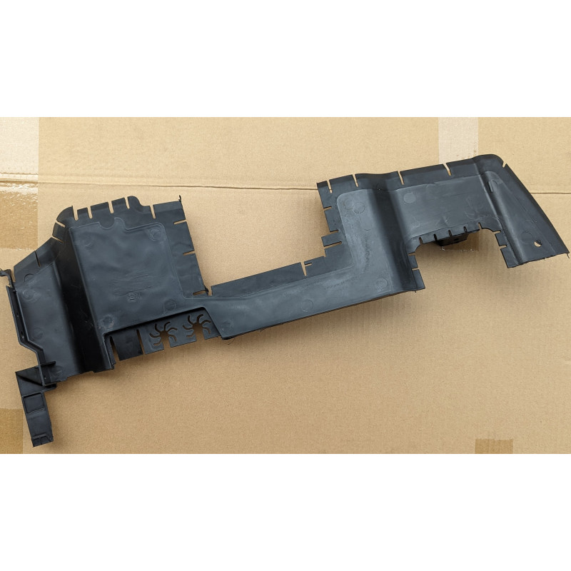 Повітрозабірник радіатора лівий Jeep Compass 17-21 дефлектор (Signeda) 68244561AB