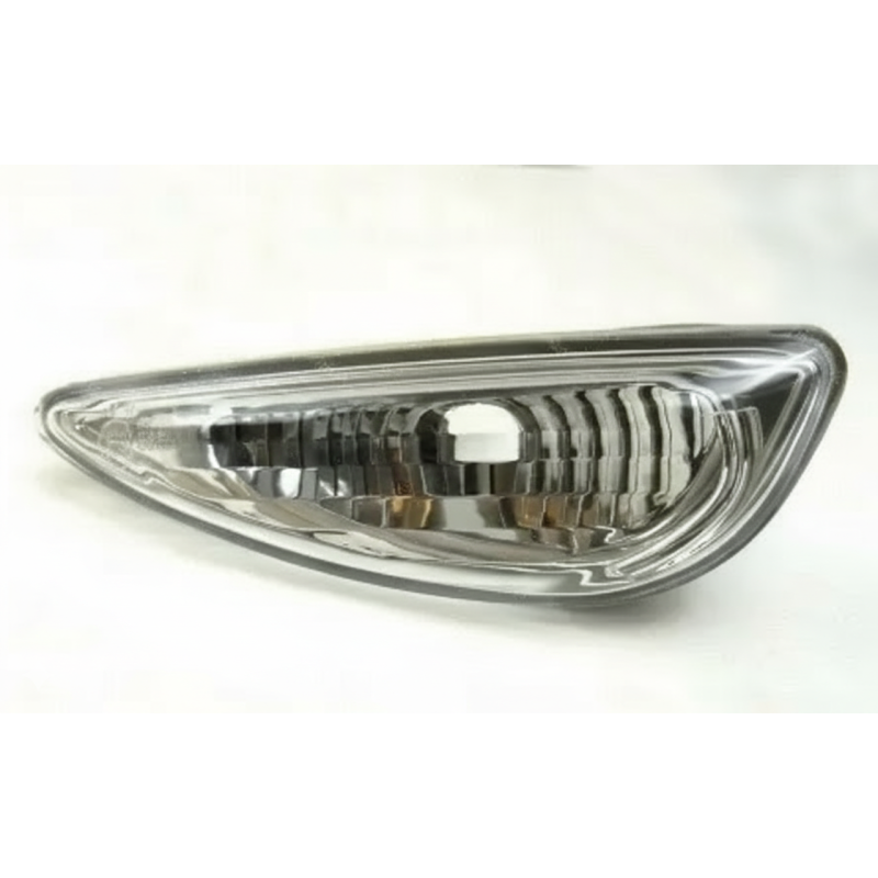 Повторювач повороту в крило лівий для Hyundai Accent 2011-2015 FPS 923031R000