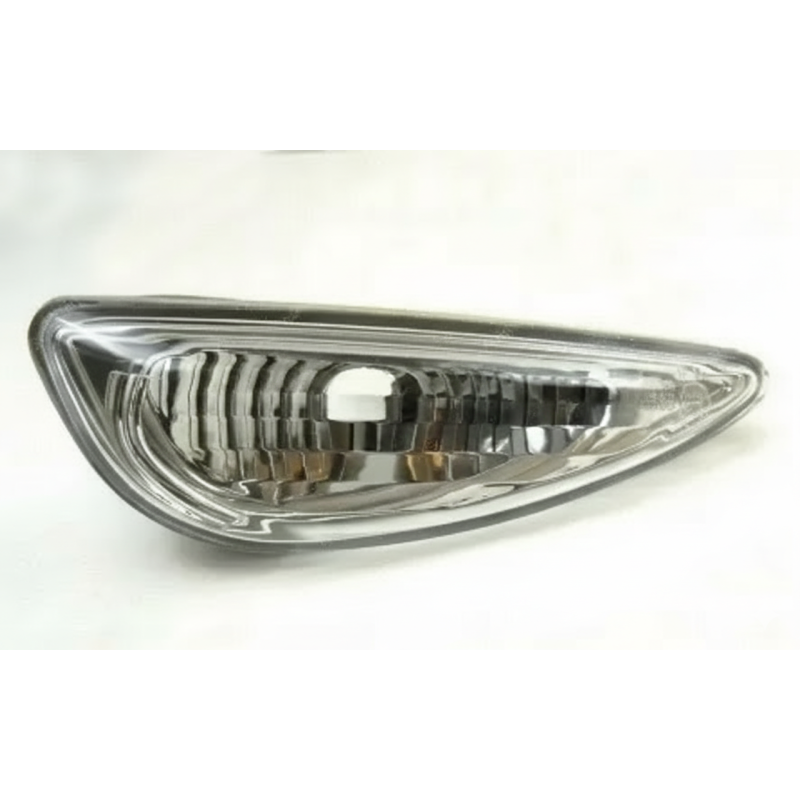 Повторювач повороту на крилі правий для Hyundai Accent 2011-2015 FPS 923041R000