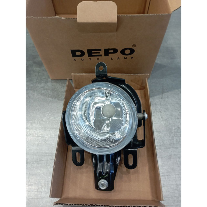 Протитуманна фара Mitsubishi Pajero Wagon 3 03-07 ліва/права (Depo) 214-2030N-UQD MN133759