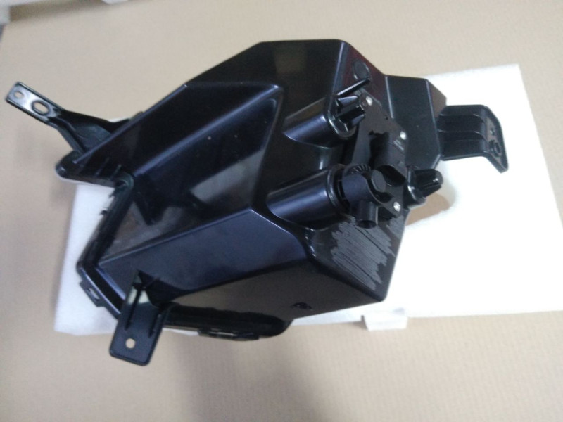 Протитуманна фара права Ford Explorer USA 16-18 галоген H10 (Тайвань) FB5Z15200D