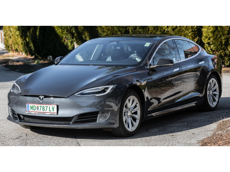 Протитуманна фара права Tesla Model S 2016-2020 FPS 8503 H2-P
