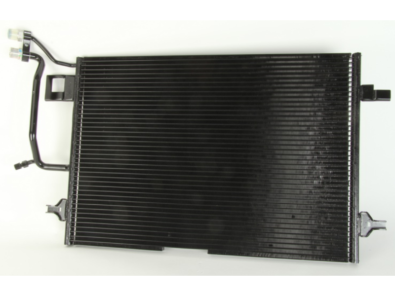 Радіатор кондиціонера Audi A6 C5 (AVA) 4B0260403B