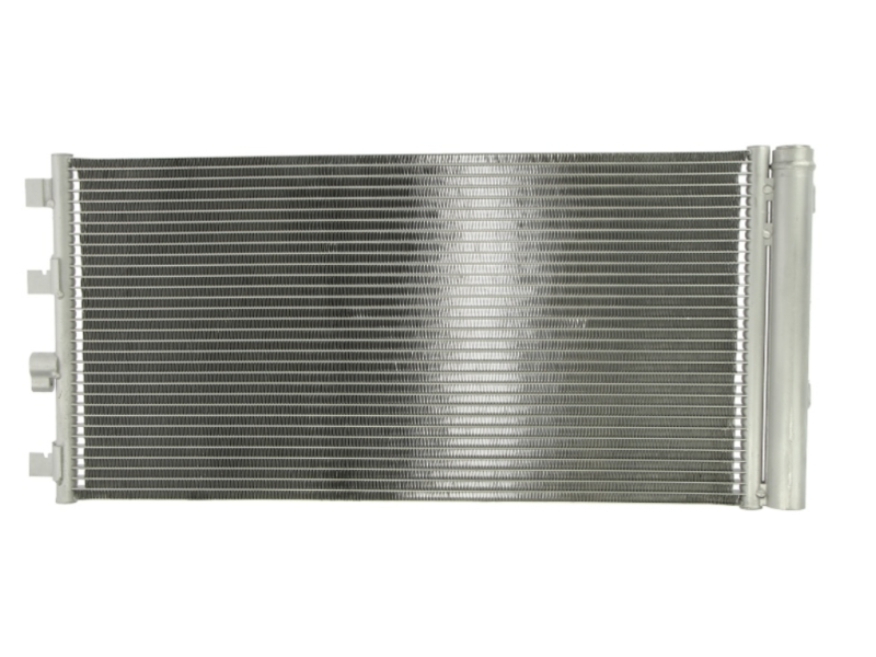 Радіатор кондиціонера Renault Duster 10-18 (FPS) 8200880551, 921008028R