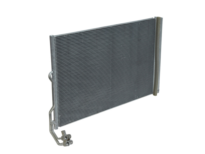Радіатор кондиціонера VW Touareg 10-18, Porsche Cayenne 10-17 (NRF) 95857311100, 95857311101