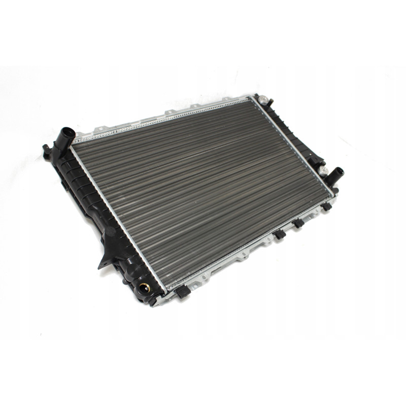 Радіатор охолодження двигуна Audi 100 C4, A6 C4 (AVA) 4A0121251K