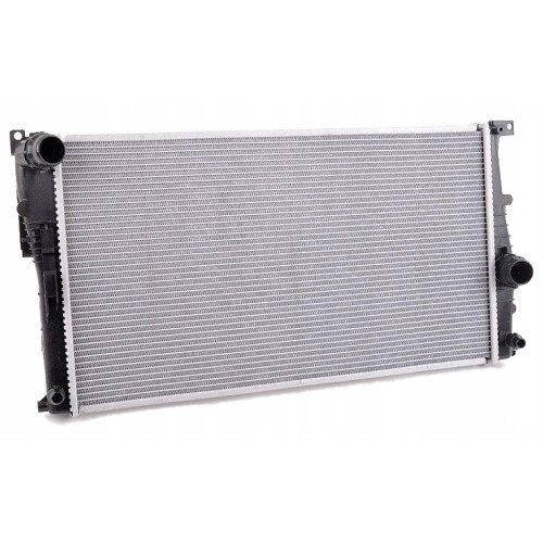 Радіатор охолодження двигуна BMW 1 F20, 2 F22, 3 F30, 3 GT F34, 4 F32/F33/F36 (Nissens) 17117618807, 17118672095
