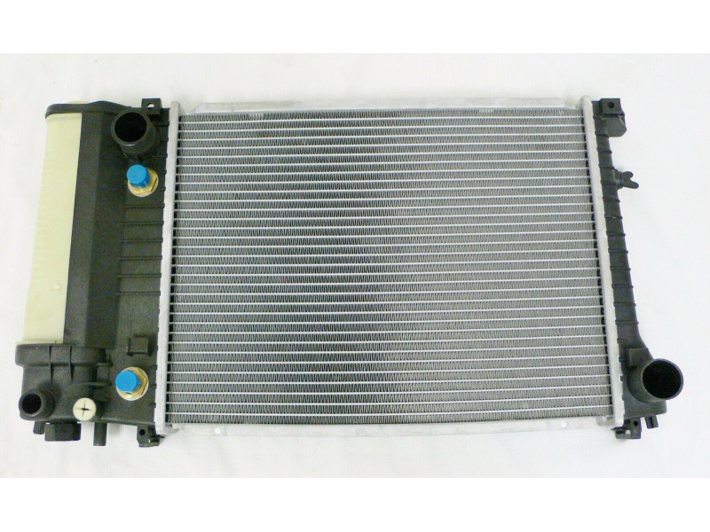 Радіатор охолодження двигуна BMW 3 E30, 5 E34 1.6 / 1.8 / 2.0 / 2.5 (FPS) 17111723525