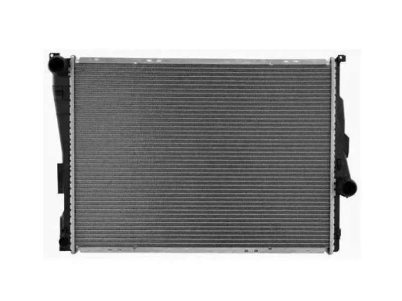 Радіатор охолодження двигуна BMW 3 E46 (TP) 17111611557, 17111611565, 17119071518