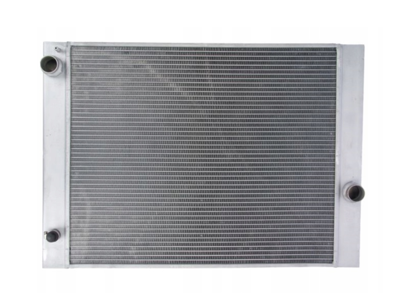 Радіатор охолодження двигуна BMW 5 E60, 6 E63, 7 E65 4.0 / 4.4 / 4.8 / 5.0 (NISSENS) 17117585439 