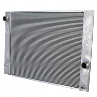 Радіатор охолодження двигуна BMW 5 E60, BMW 6 E63 (Nissens) 17114513781