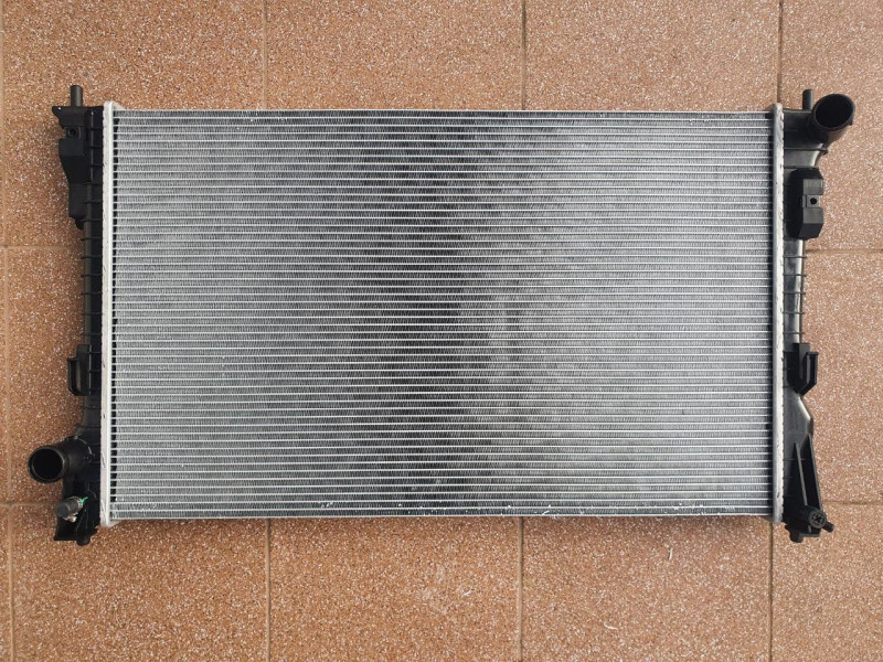 Радіатор охолодження двигуна Ford Explorer 15-18 (Polcar) 3.5L, 3.7L DB5Z8005DA, DB5Z8005EA, FB5Z8005A